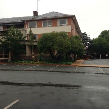 The Shakespeare Inn Vanderbijlpark Kültér fotó